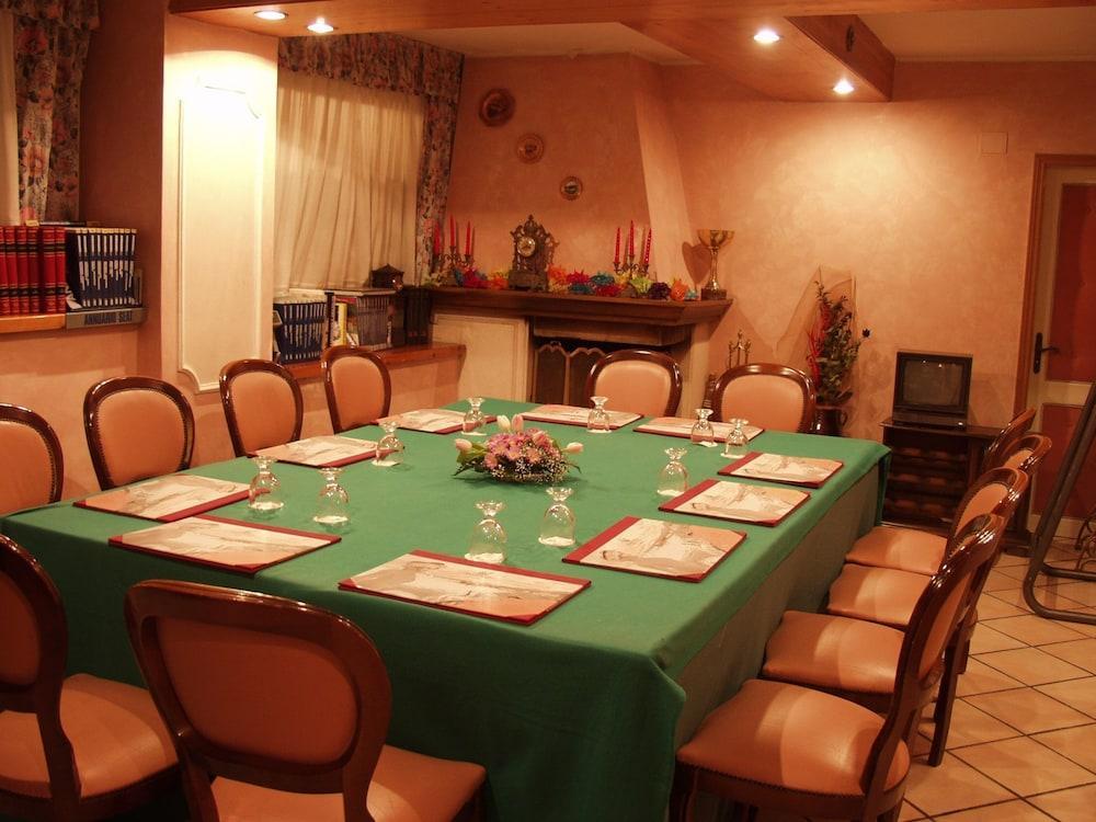 Hotel Vienna Ostenda E Ristorante Il Danubio Rimini Kültér fotó