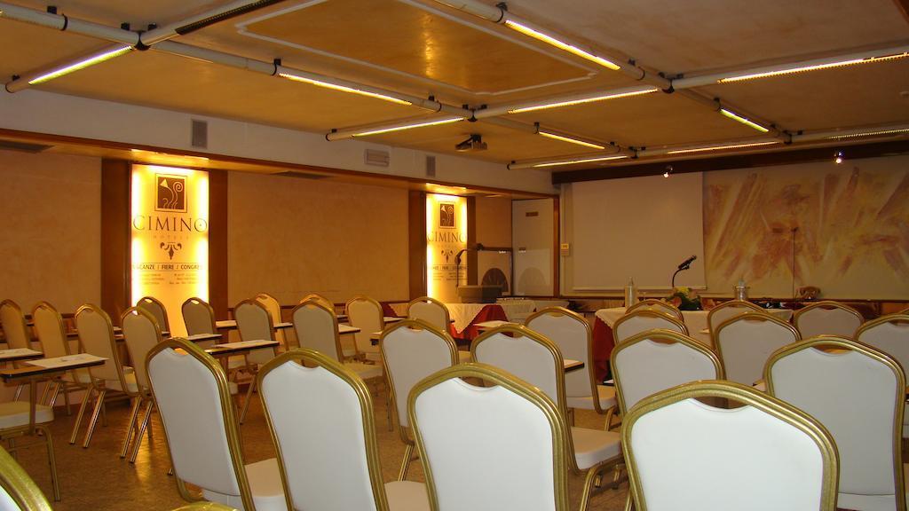 Hotel Vienna Ostenda E Ristorante Il Danubio Rimini Kültér fotó