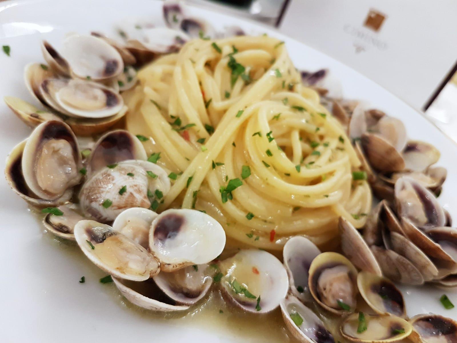 Hotel Vienna Ostenda E Ristorante Il Danubio Rimini Kültér fotó
