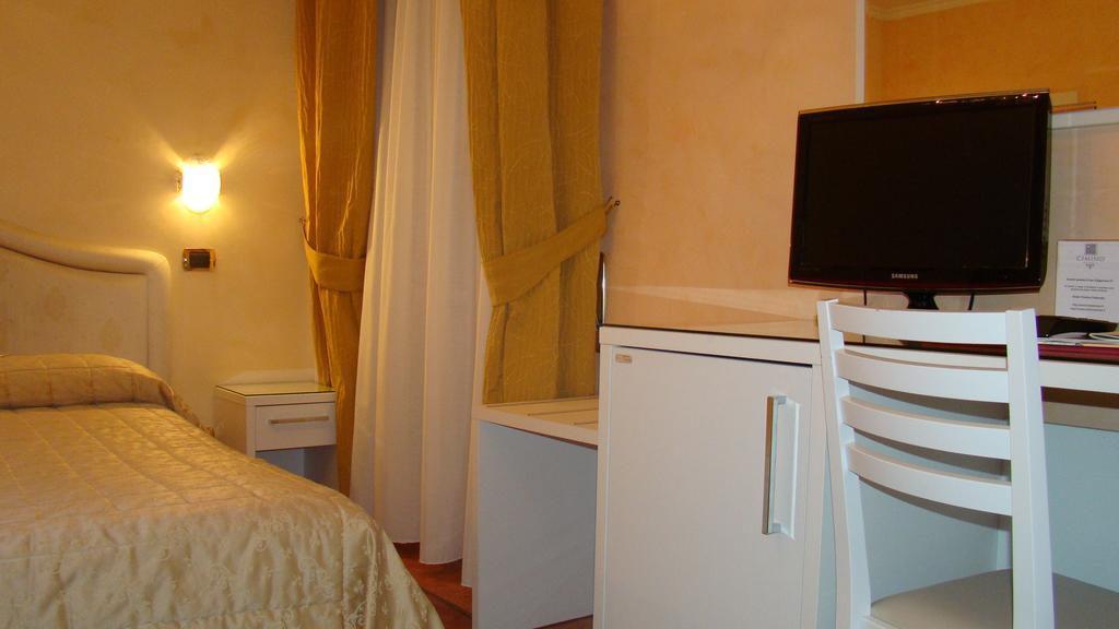 Hotel Vienna Ostenda E Ristorante Il Danubio Rimini Kültér fotó