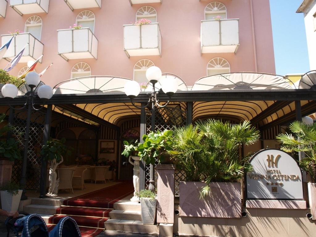 Hotel Vienna Ostenda E Ristorante Il Danubio Rimini Kültér fotó